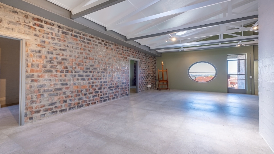 2 Bedroom Property for Sale in Woodstock Western Cape